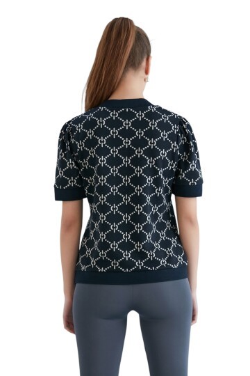 Kadın V Yaka Desenli Yarım Kol Triko Süveter Bluz