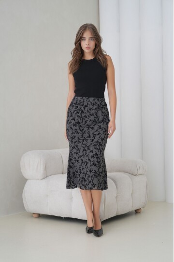 Kadın Beli Lastikli Çiçek Desenli Tül Balık Kesim Eteği Volanlı Midi Boy Curve Şık Etek