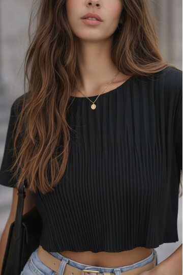 Kadın Bisiklet Yaka Dokulu Kısa Kol Akordiyon Model Tasarım Spor Şık Crop Boy Bluz