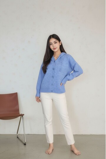 Kadın Kapüşonlu Önden Düğmeli Yumoş Triko Spor Şık Tesettüre Uygun Kışlık Ceket