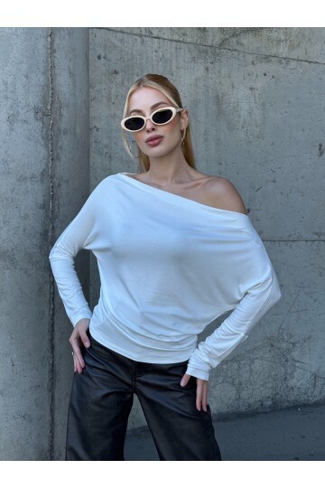 Kadın Kayık Yaka Full Esnek Asimetrik Kesim Comfort Spor Şık Tasarım Yumoş Bluz