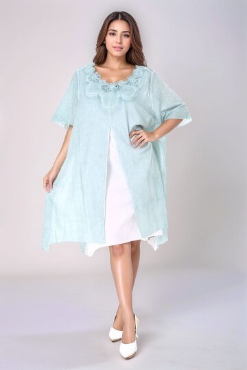 Kadın Kısa Kol İşlemeli Yaka Büyük Beden Yazlık Ön Arka Parça Yırtmaçlı %100 Cotton Curve Elbise