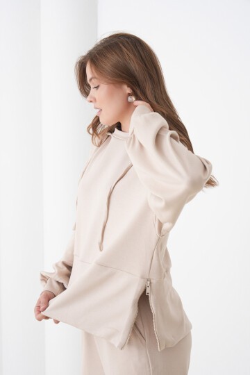 Kadın Oversize Kapüşonlu Sweatshirt Pileli Tasarım Pantolonlu Tesettüre Uygun Eşofman Takımı