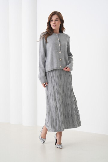 Kadın Pileli Etek Kazağı Düğmeli Tesettüre Uygun Örgü Triko Etekli Ceket Takım