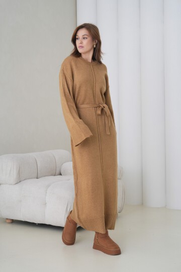 Kadın Uzun Kol Bisiklet Yaka Tesettüre Uygun Dokulu Kuşaklı Triko Spor Şık Maxi Boy Uzun Elbise