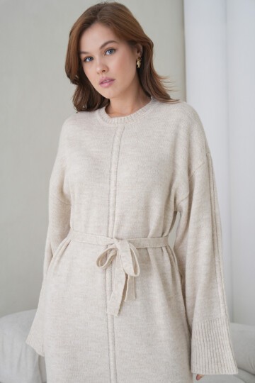 Kadın Uzun Kol Bisiklet Yaka Tesettüre Uygun Dokulu Kuşaklı Triko Spor Şık Maxi Boy Uzun Elbise