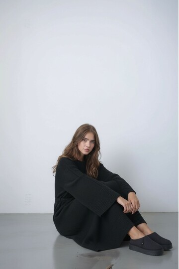 Kadın Uzun Kol Bisiklet Yaka Tesettüre Uygun Dokulu Kuşaklı Triko Spor Şık Maxi Boy Uzun Elbise