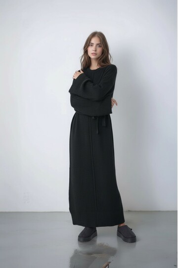 Kadın Uzun Kol Bisiklet Yaka Tesettüre Uygun Dokulu Kuşaklı Triko Spor Şık Maxi Boy Uzun Elbise