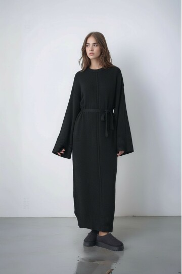 Kadın Uzun Kol Bisiklet Yaka Tesettüre Uygun Dokulu Kuşaklı Triko Spor Şık Maxi Boy Uzun Elbise